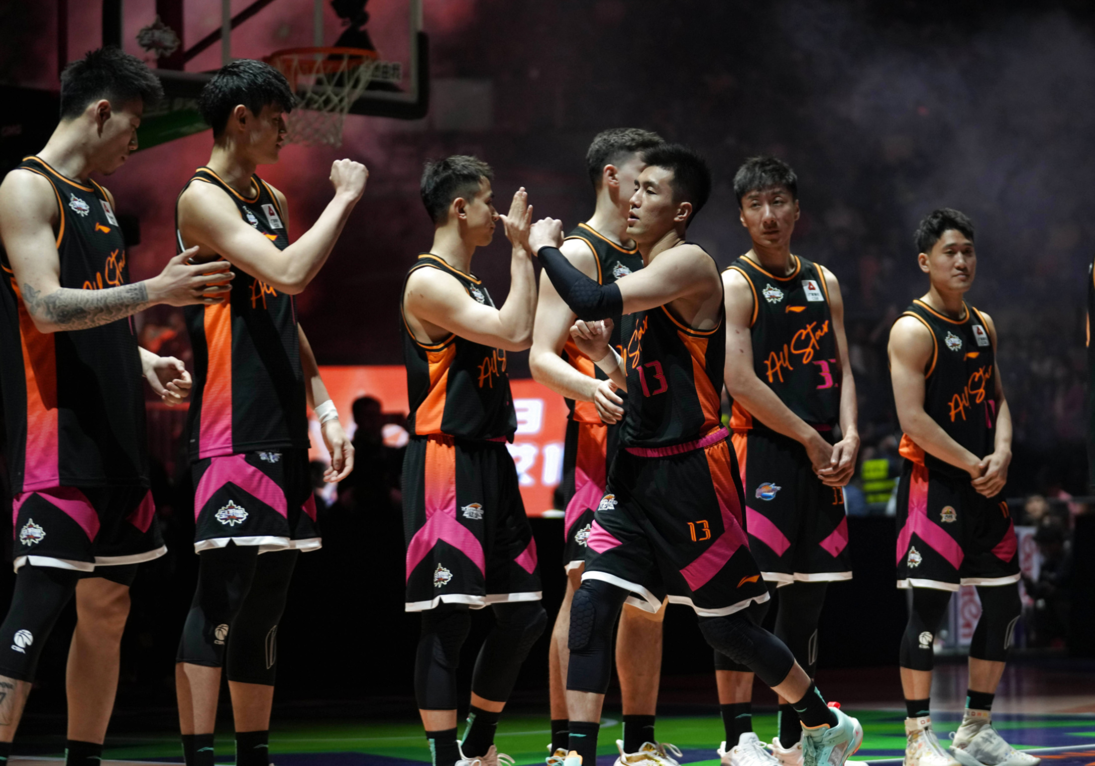 爱游戏全站包含风云突变！深圳男篮赛后战术微调，欧联版图或变，震撼外界，控场能力受关注的词条